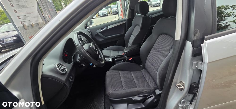 Audi A3 Sportback 1.8 TFSI Attraction S tronic - 28