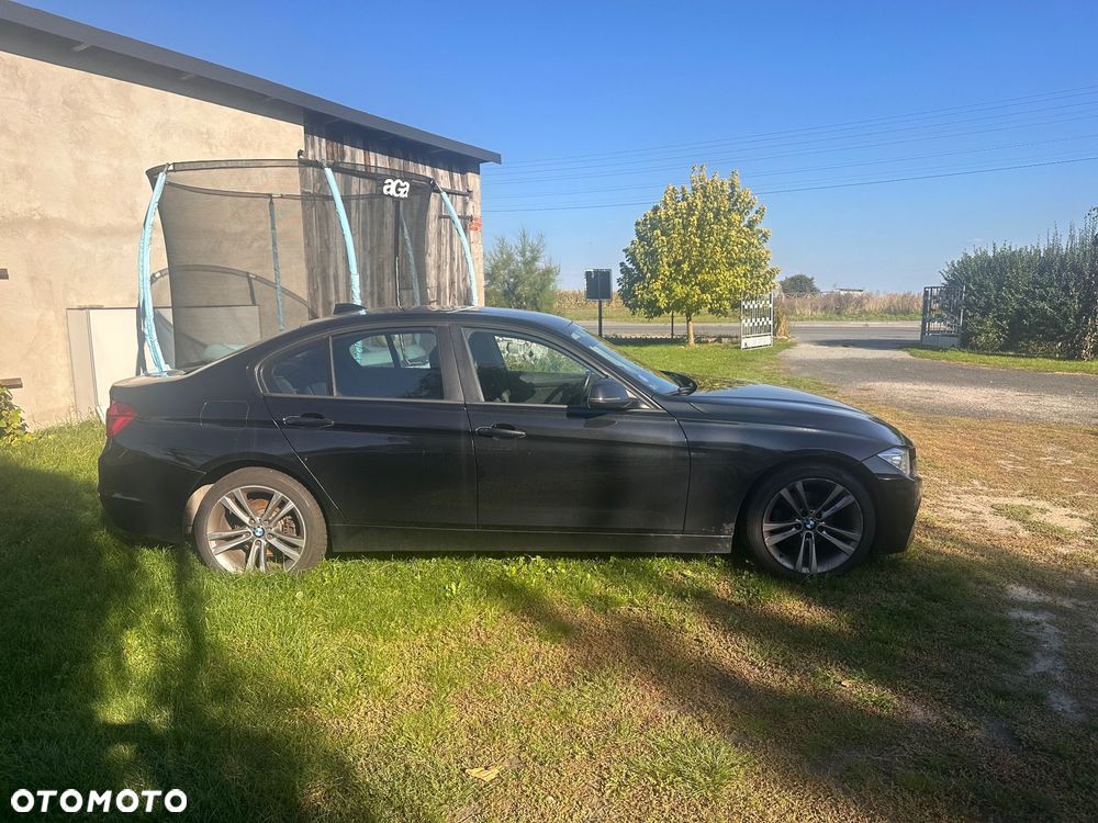 BMW 3 Series 2012 photo 4