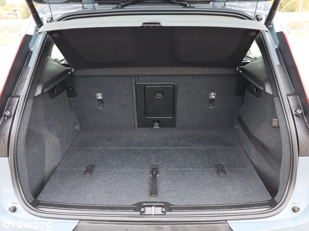 Volvo XC 40 T3 Momentum Pro - 17
