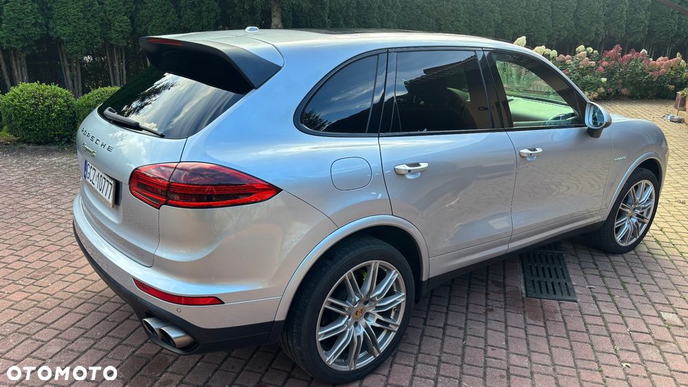 Porsche Cayenne - 3