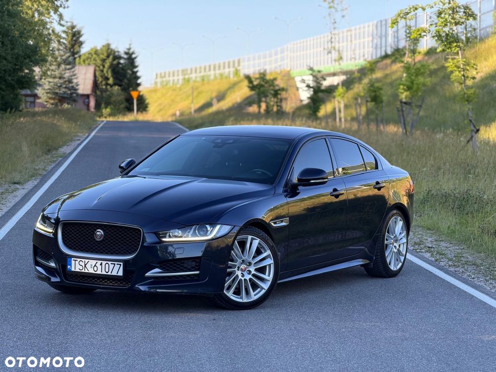 Jaguar XE 2.0 D R-Sport - 2
