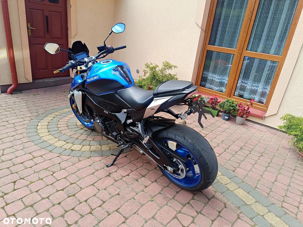 Suzuki GSX 1000 - 7