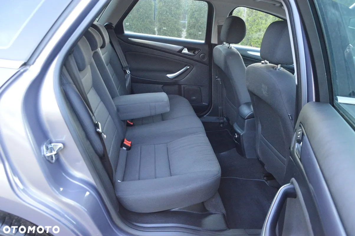 Ford Mondeo 2.0 TDCI Titanium - 30