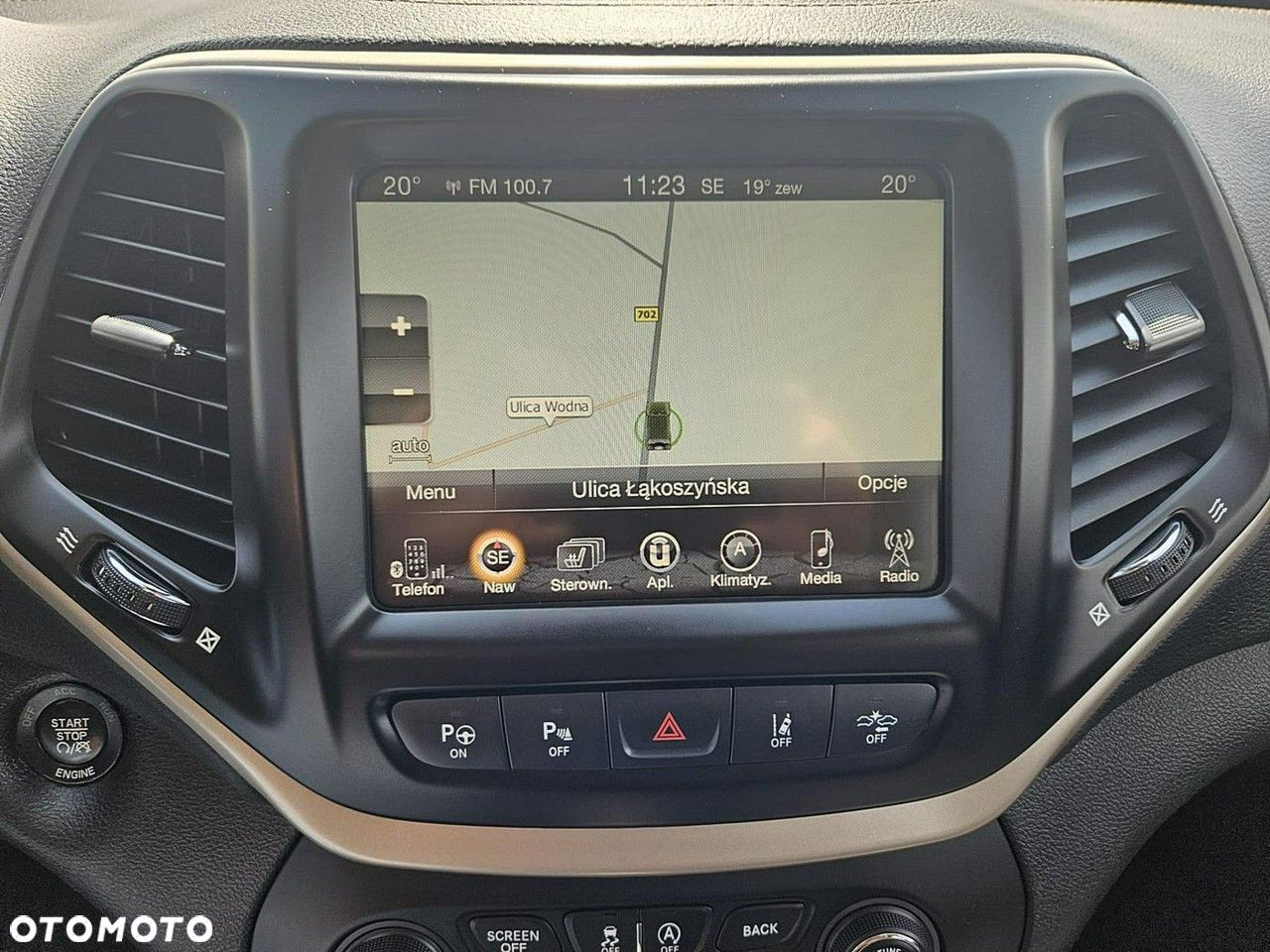 Jeep Cherokee - 25