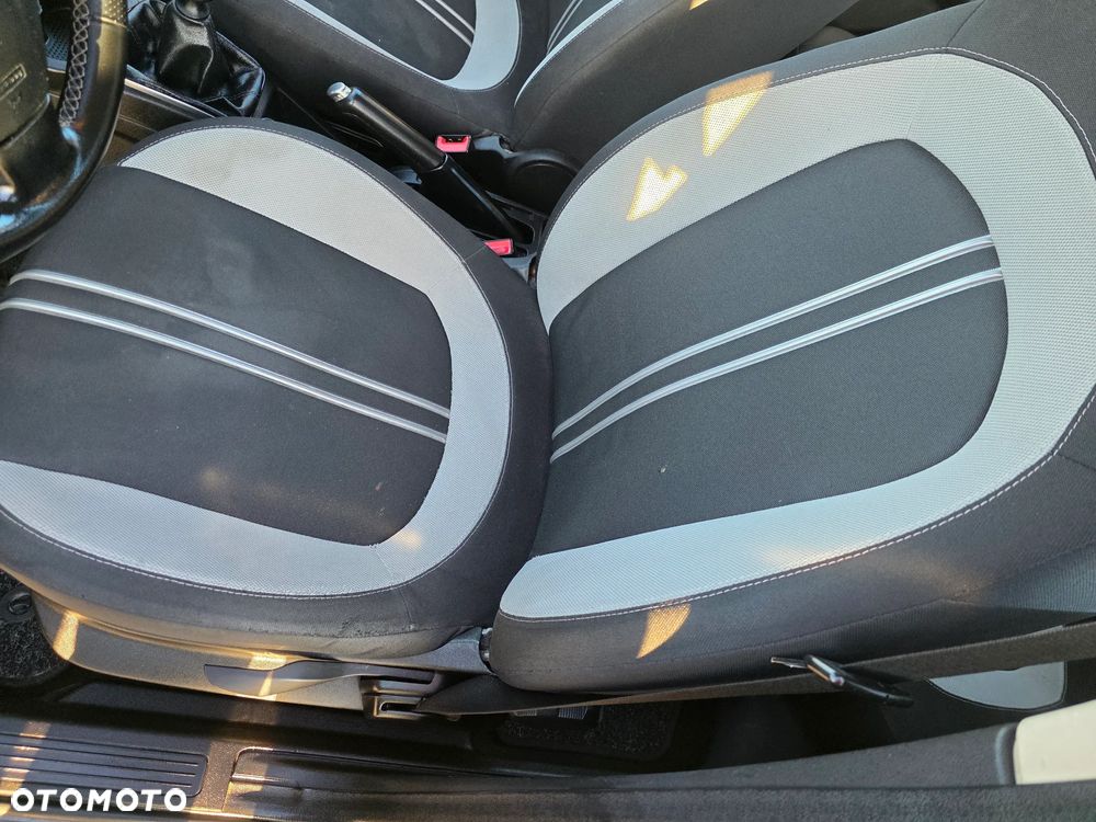 Fiat Grande Punto - 15