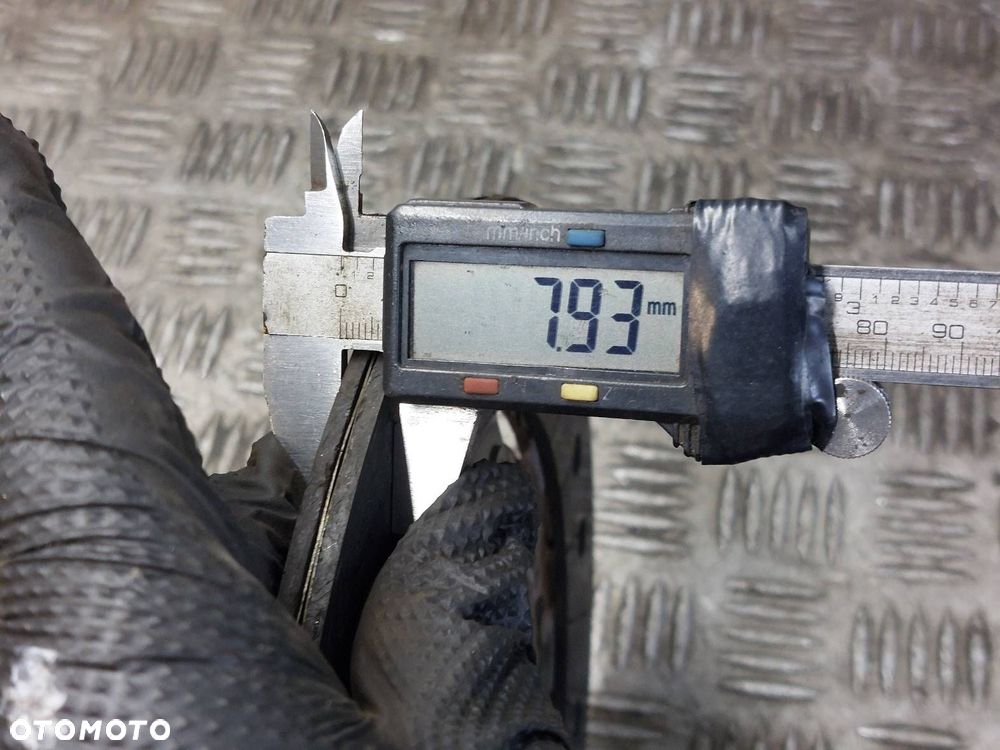 KOŁO DWUMASOWE + TARCZA + DOCISK + ŁOŻYSKO AVENSIS T25 2.0 D4D - 11