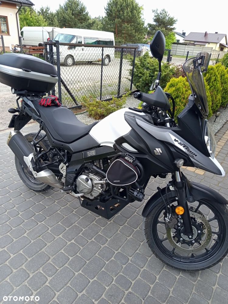 Suzuki V-STROM - 1
