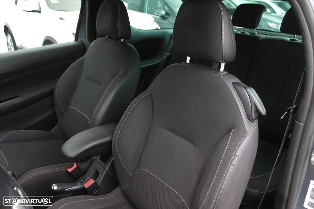 Citroën DS3 1.6 HDi Airdream So Chic - 7