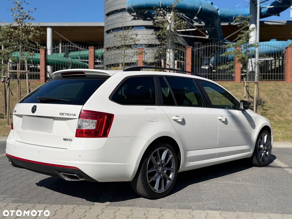 Skoda Octavia 2.0 TDI DSG RS - 12