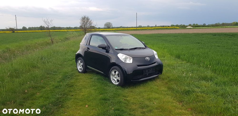 Toyota iQ - 1