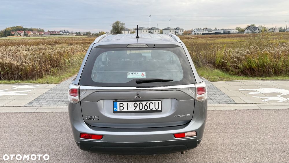Mitsubishi Outlander 2.0 Intense 2WD - 19