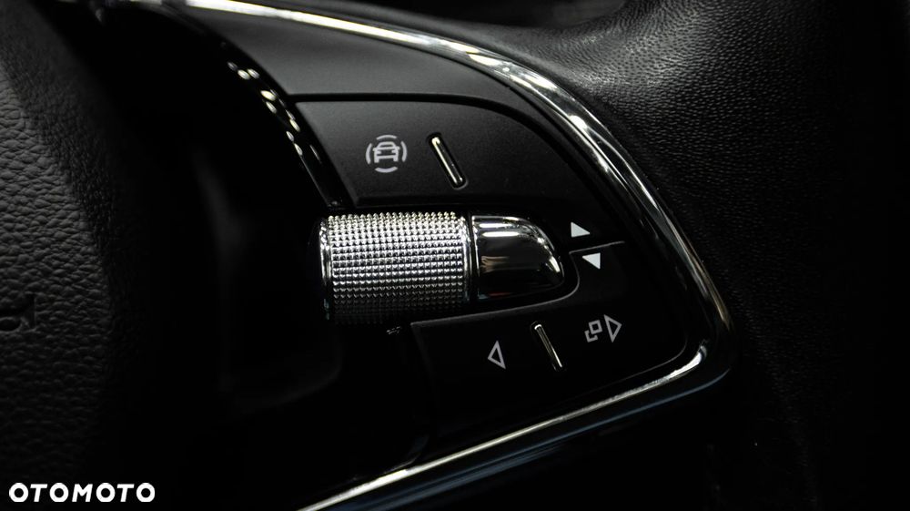 Skoda Karoq 1.5 TSI ACT GPF 4x2 Ambition - 25