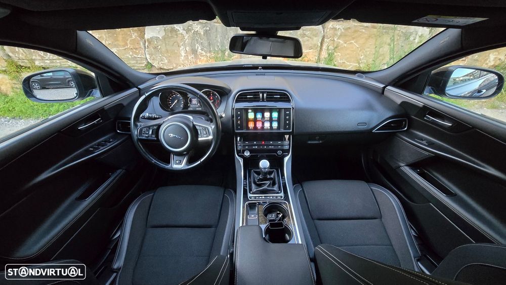 Jaguar XE 2.0 D R-Sport - 9