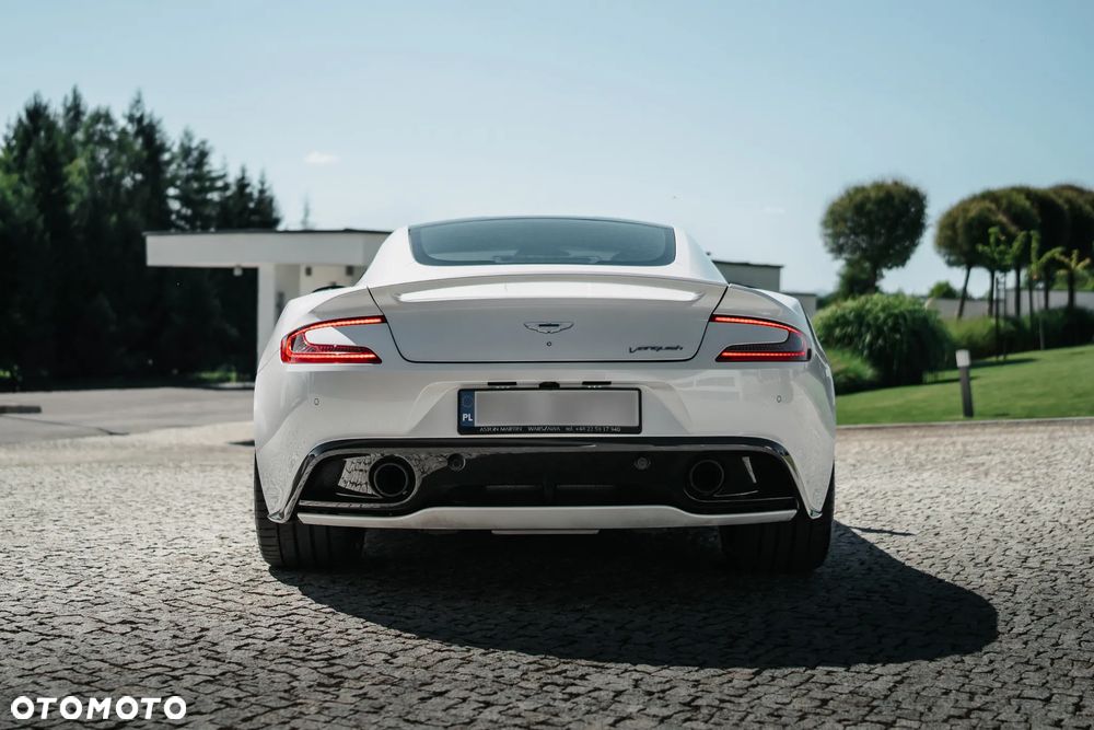 Aston Martin Vanquish Standard - 18