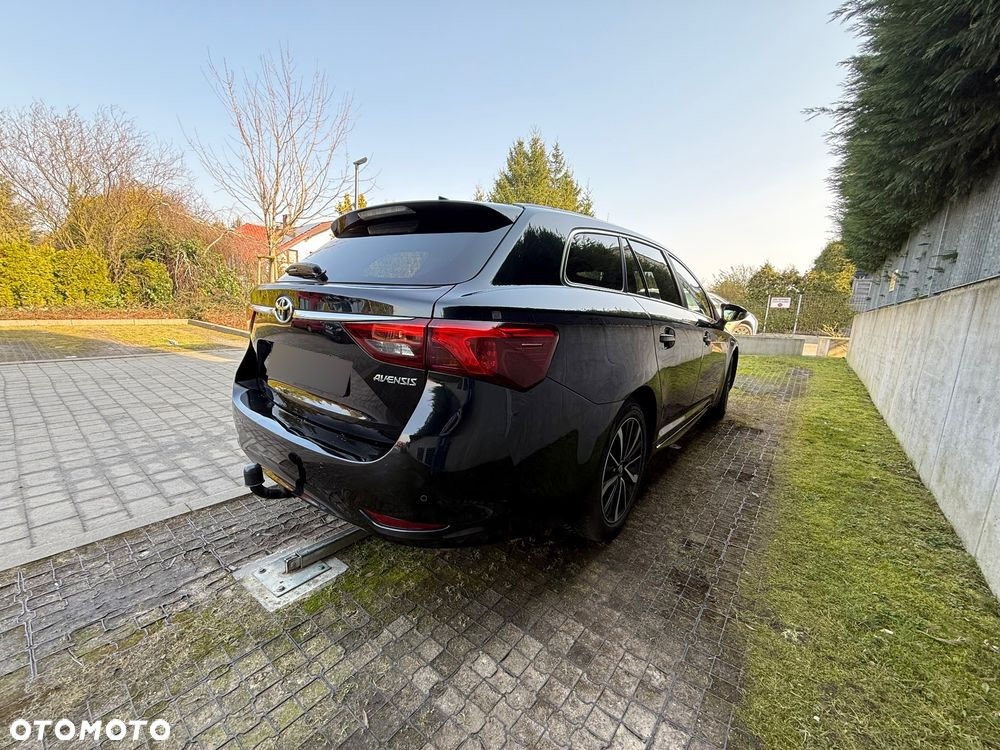 Toyota Avensis 2.0 D-4D Prestige - 25