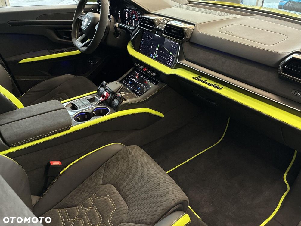 Lamborghini Urus - 15