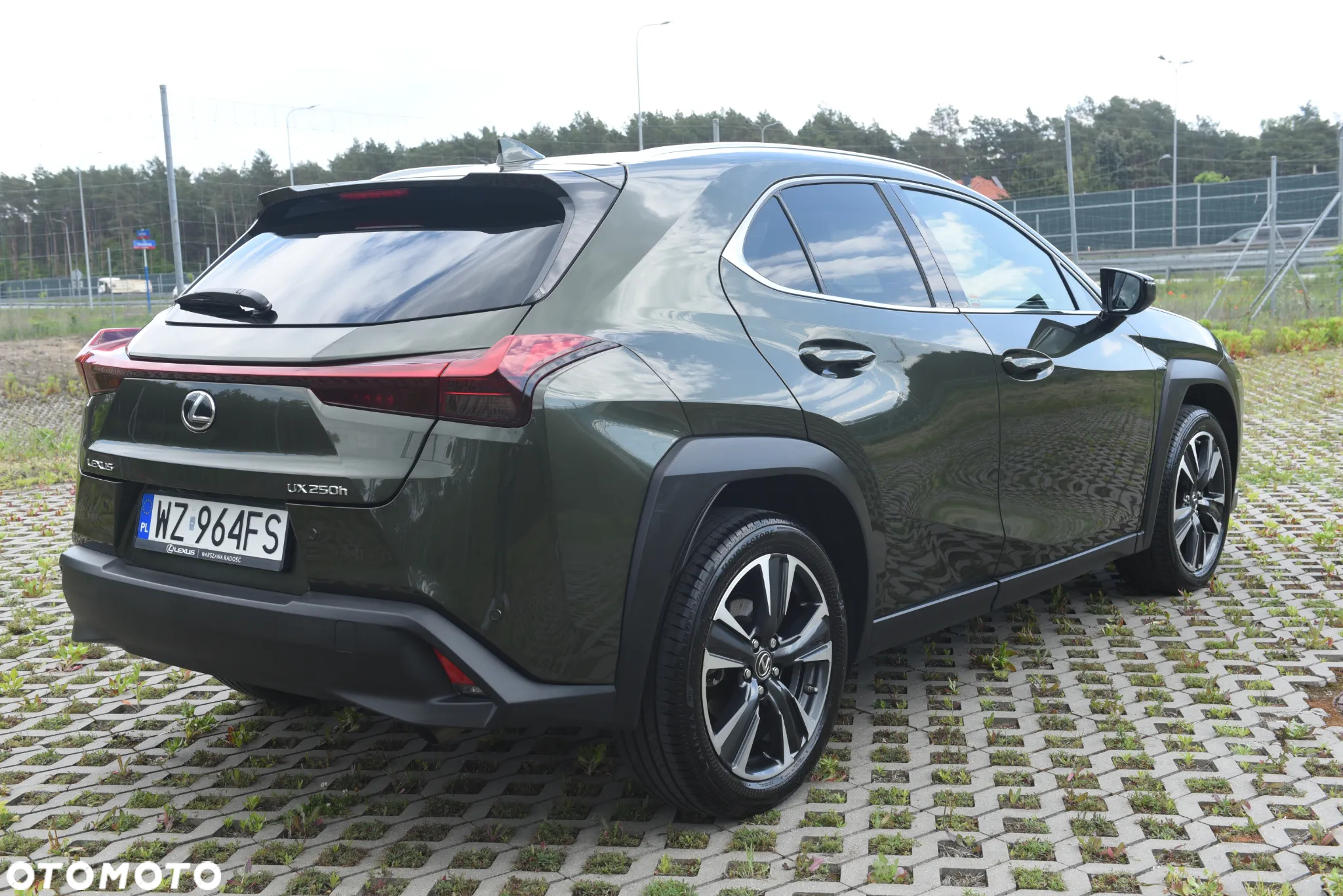 Lexus UX 250h GPF Business 2WD - 4