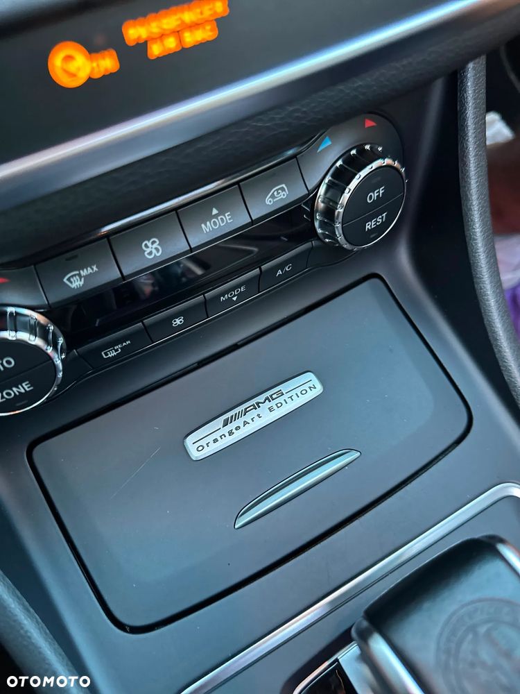 Mercedes-Benz CLA AMG 45 4-Matic - 32