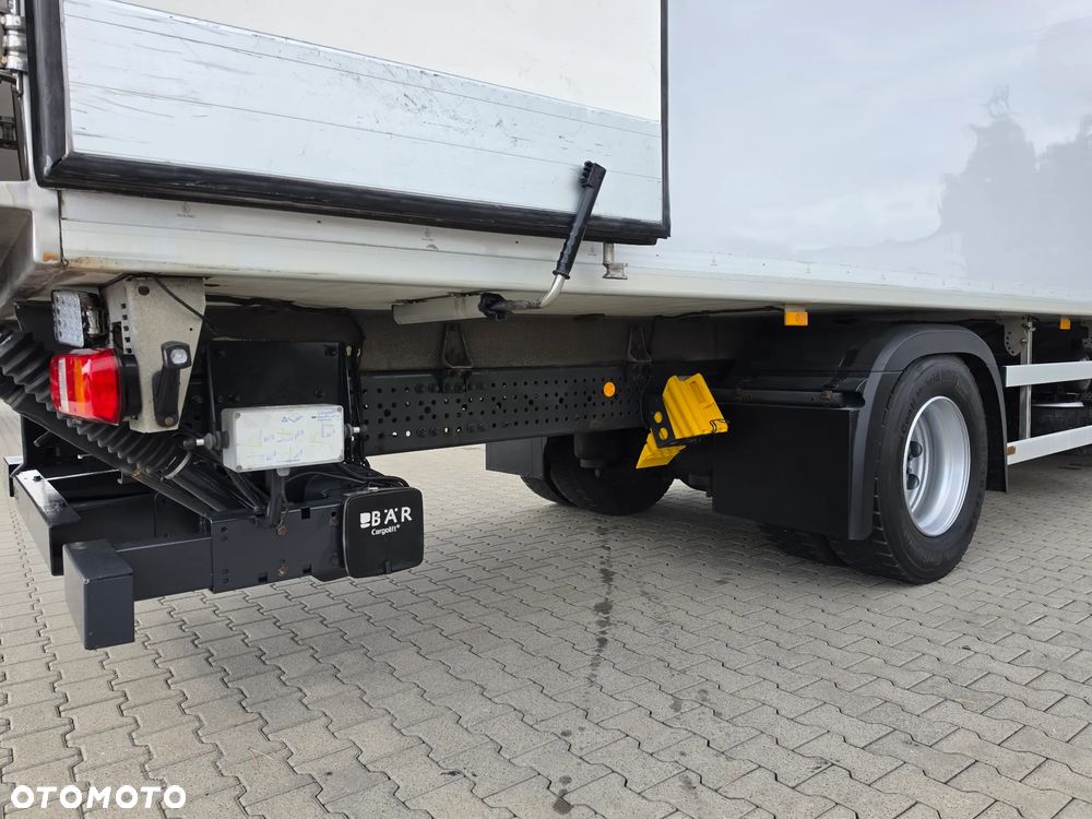 Mercedes-Benz ACTROS 18.32 CHŁODNIA KABINA SYPIALNA SPROWADZONY Z DE SUPER STAN !!! - 17