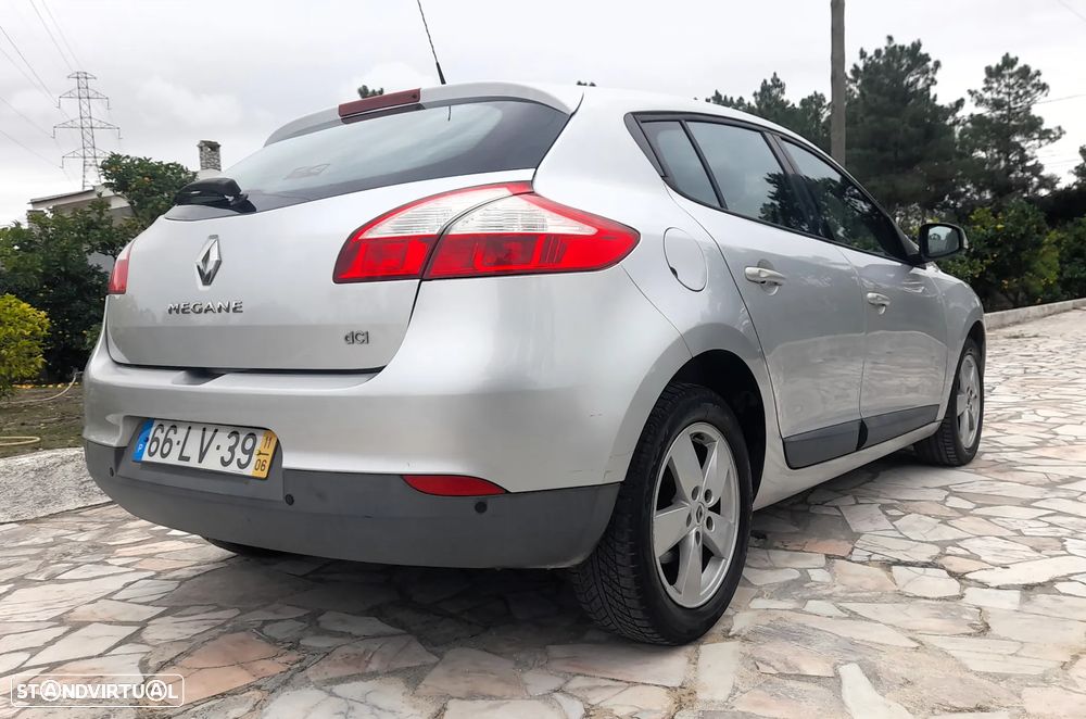 Renault Mégane 1.5 dCi Dynamique - 7