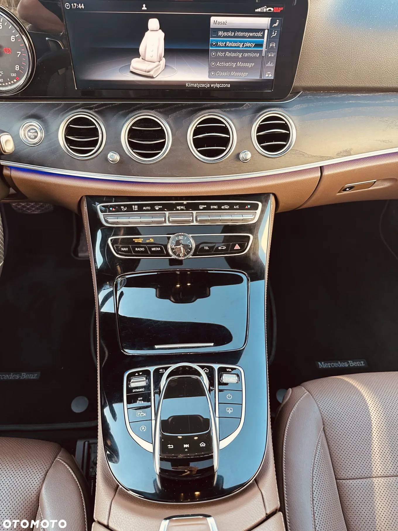 Mercedes-Benz Klasa E 300 9G-TRONIC - 26
