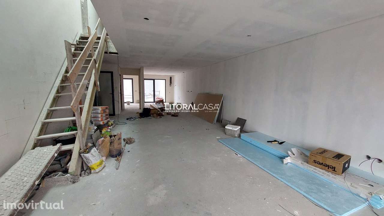 Moradia T4 Nova | Gafanha da Encarnação - Grande imagem: 3/27