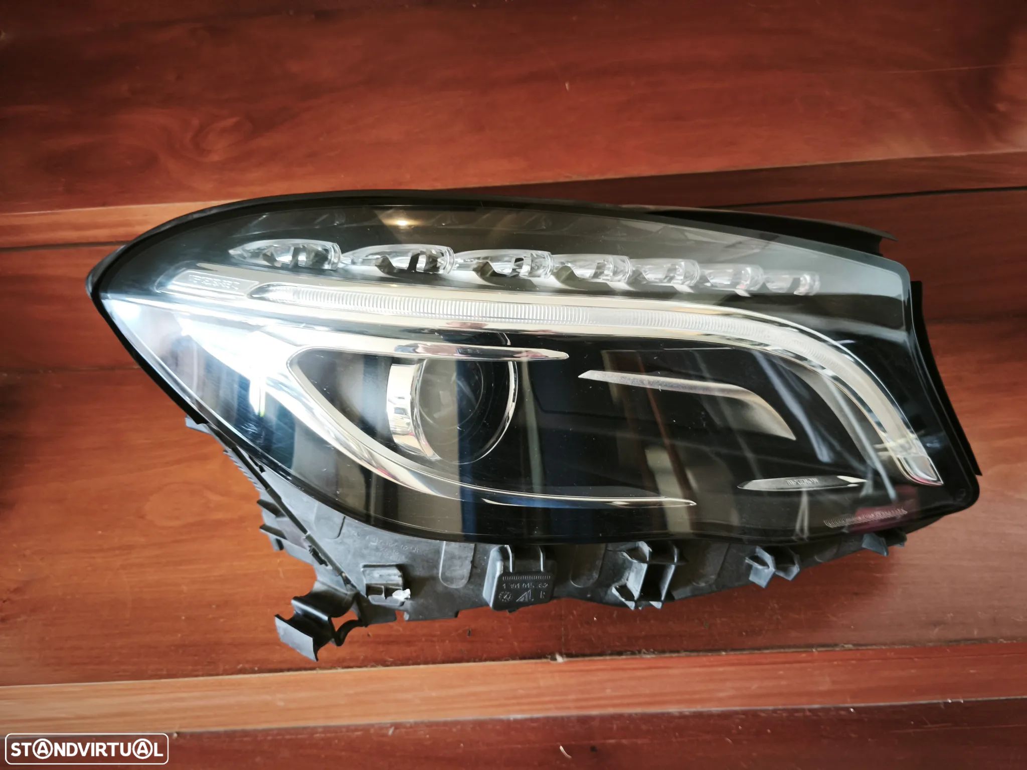 Farol direito bi-xenon LED Mercedes GLA w156 - 1