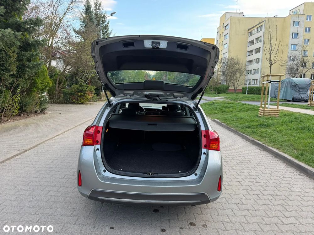 Toyota Auris 1.8 HSD Luna - 15