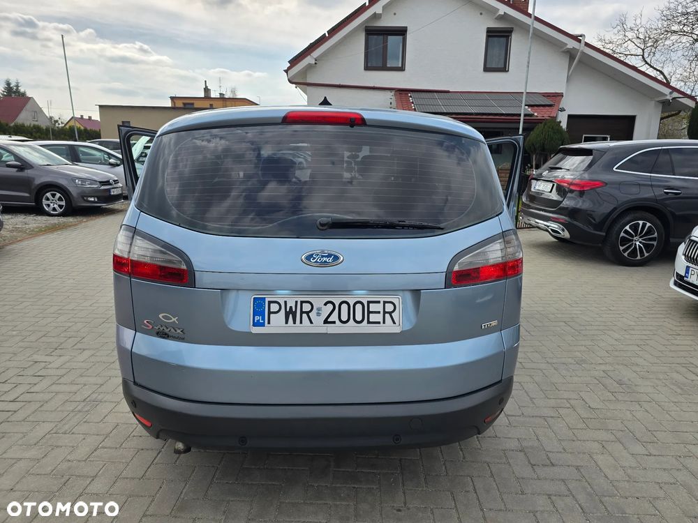 Ford S-Max - 22