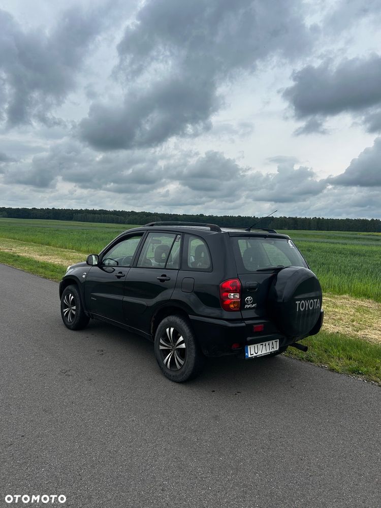 Toyota RAV4 - 4