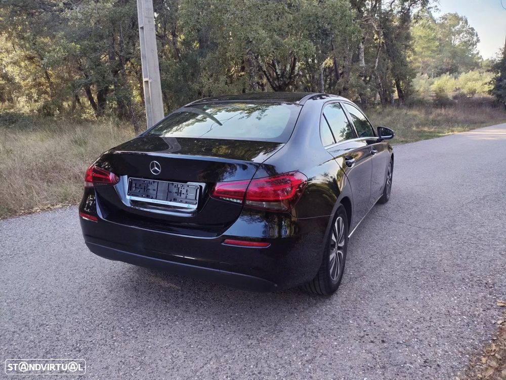 Mercedes-Benz A 180 Limousine d Progressive Aut. - 10