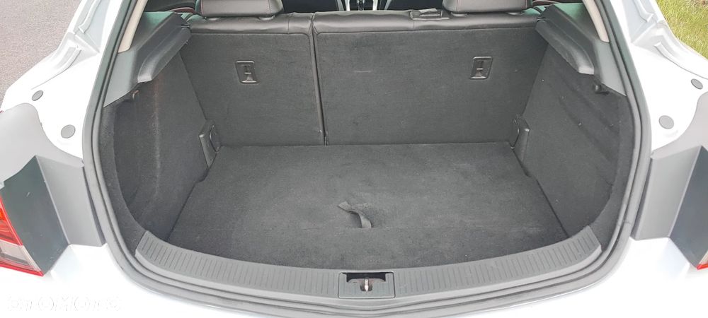 Opel Astra 1.6 Turbo Edition - 25