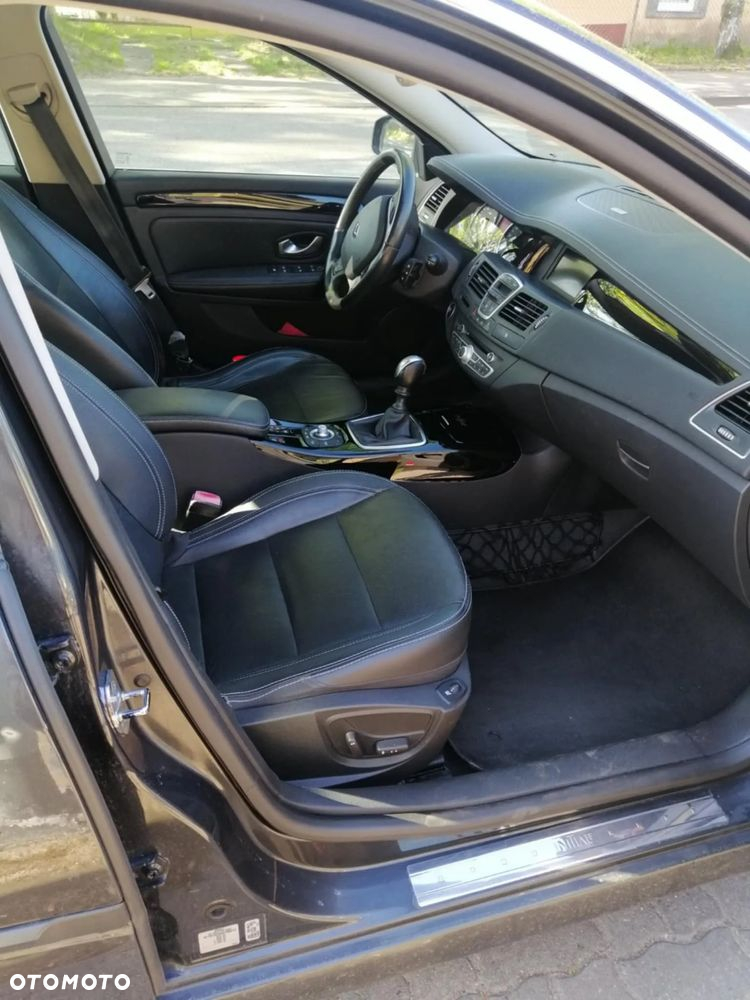 Renault Laguna 2.0 dCi Initiale - 14