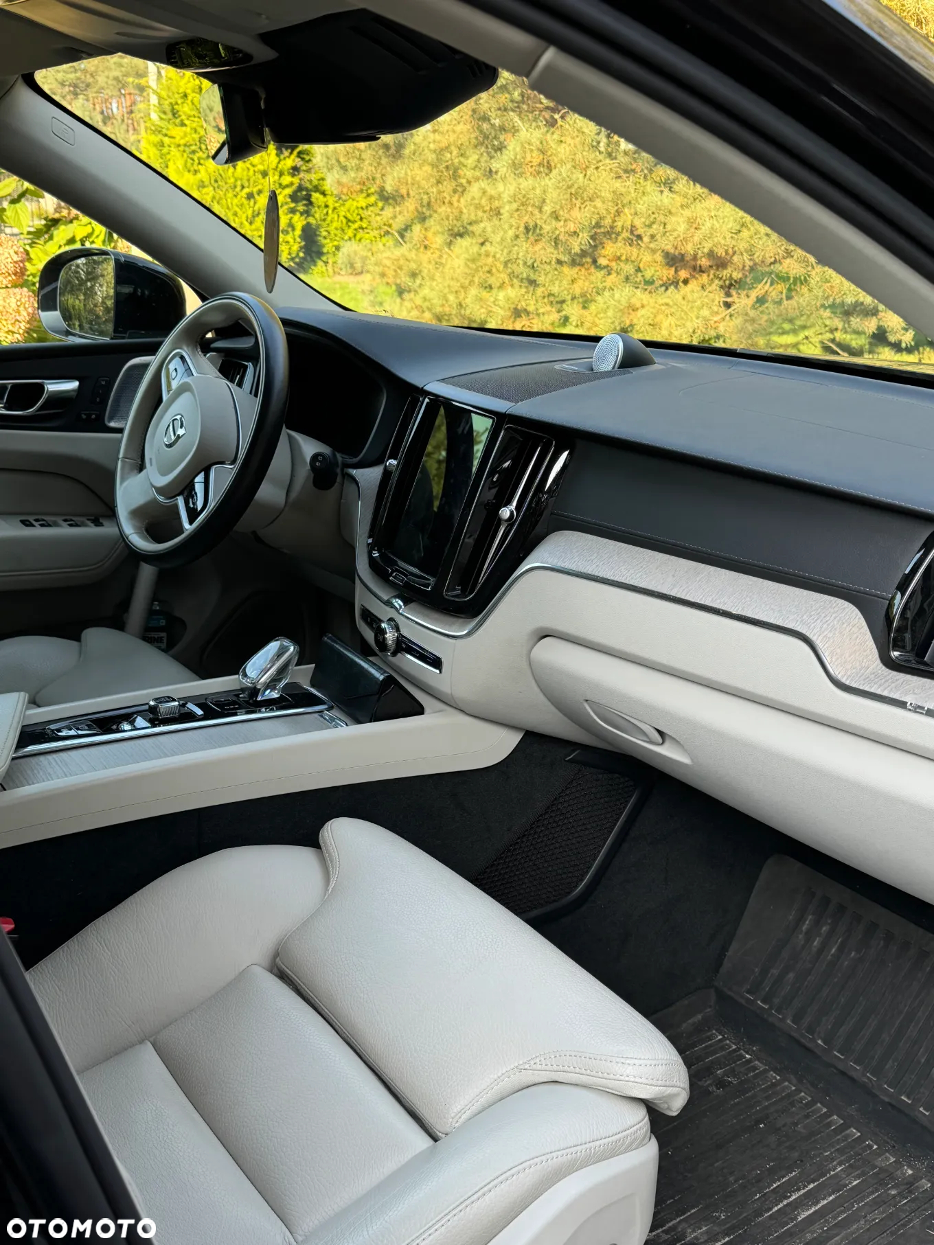Volvo XC 60 B5 D AWD Inscription - 22