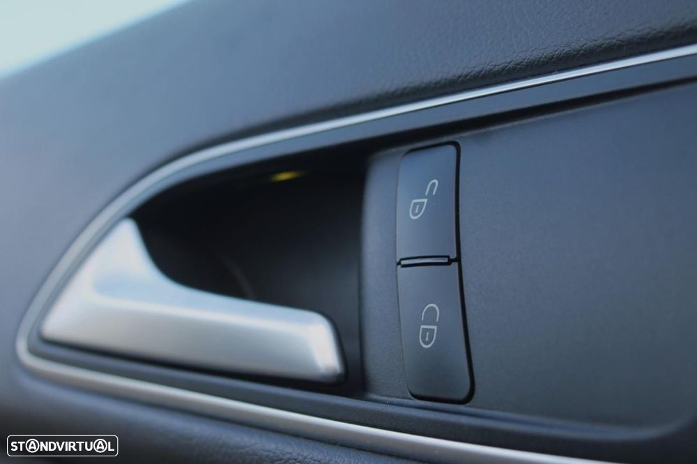 Mercedes-Benz CLA 200 d Shooting Brake AMG Line Aut. - 38