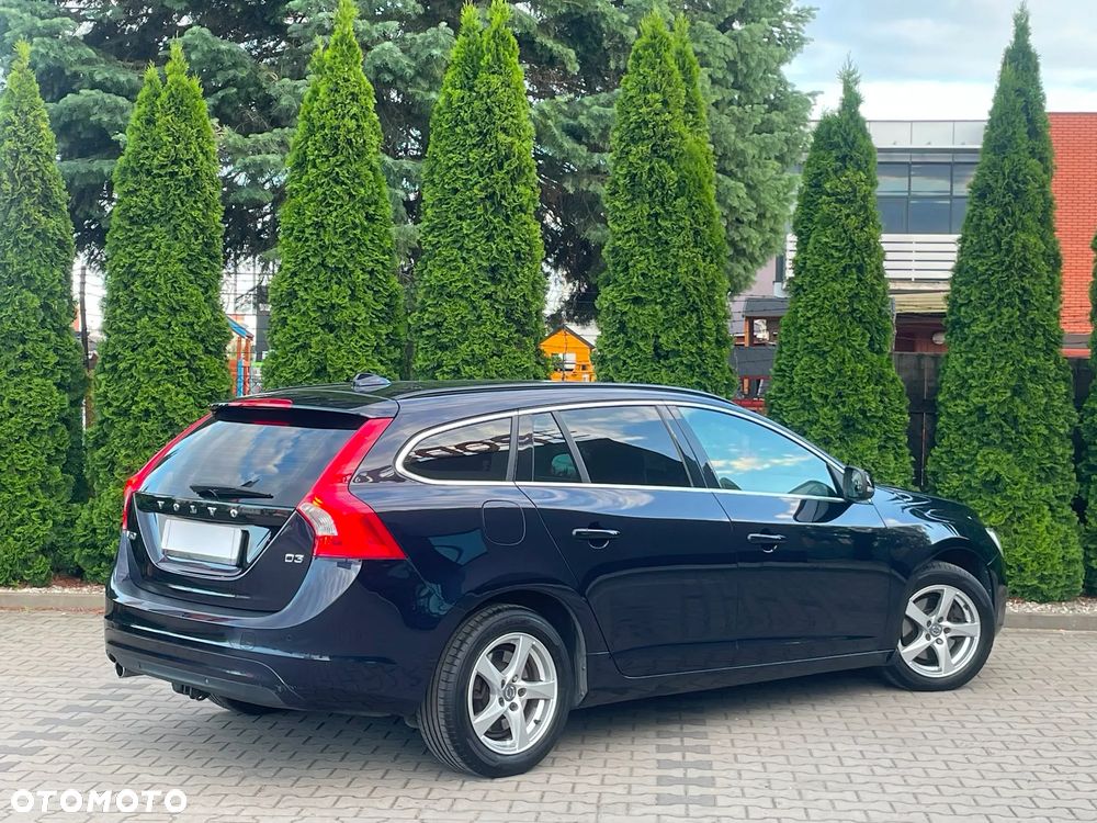 Volvo V60 D3 Momentum - 8