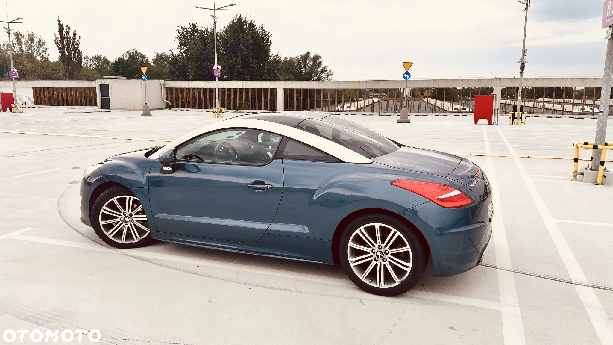 Peugeot RCZ 1.6 155 THP - 4
