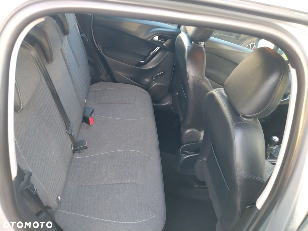 Citroën C3 1.2 PureTech Exclusive - 22