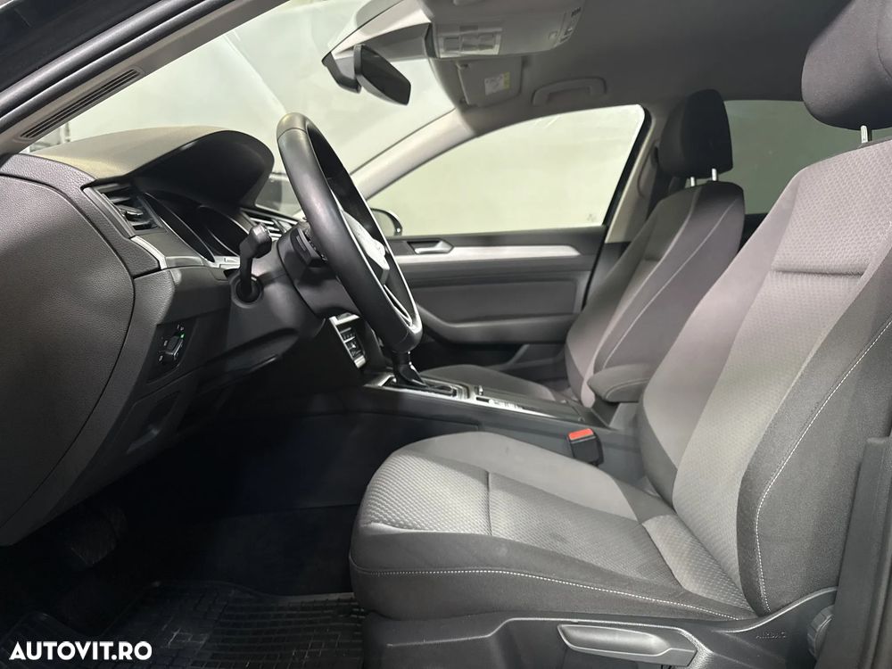 Volkswagen Passat - 22