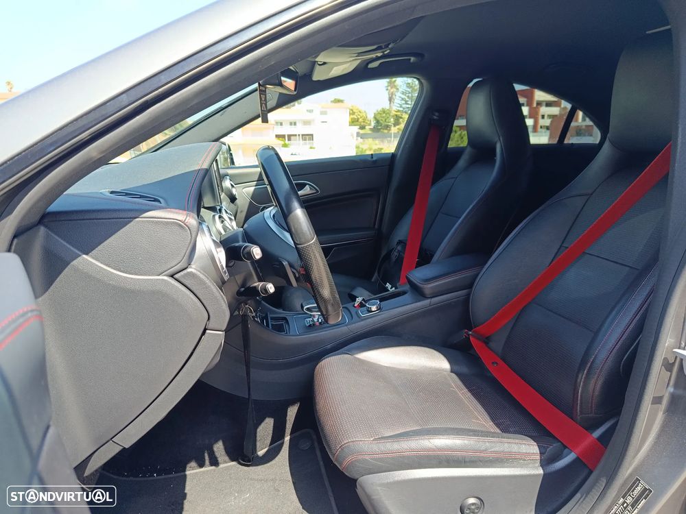 Mercedes-Benz CLA 45 AMG 4Matic 7G-DCT - 6