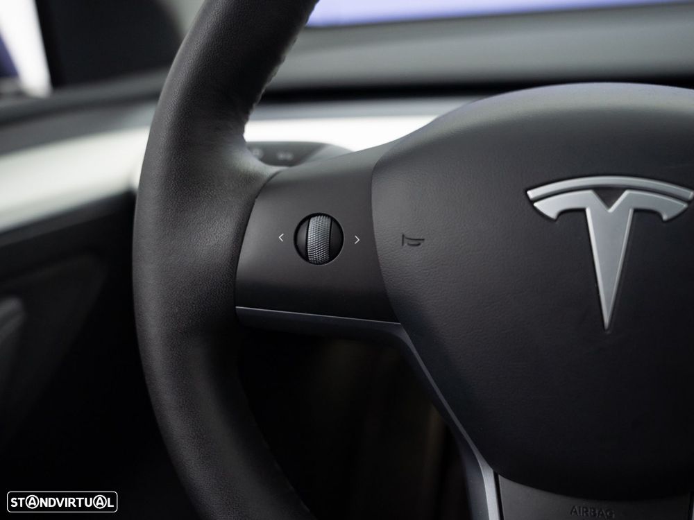 Tesla Model Y Long Range Tração Integral - 18