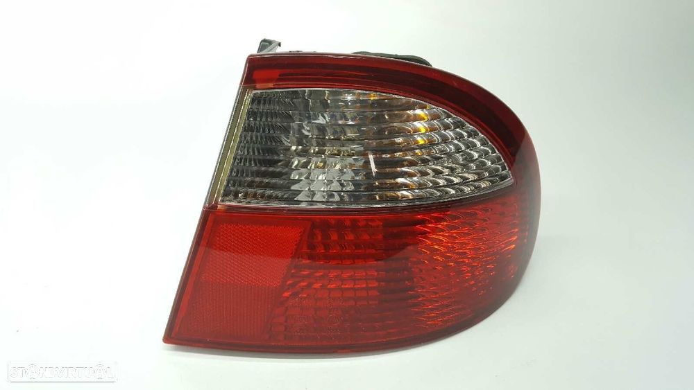 FAROLIM TRASEIRO DIREITO DAEWOO LANOS SX - 1