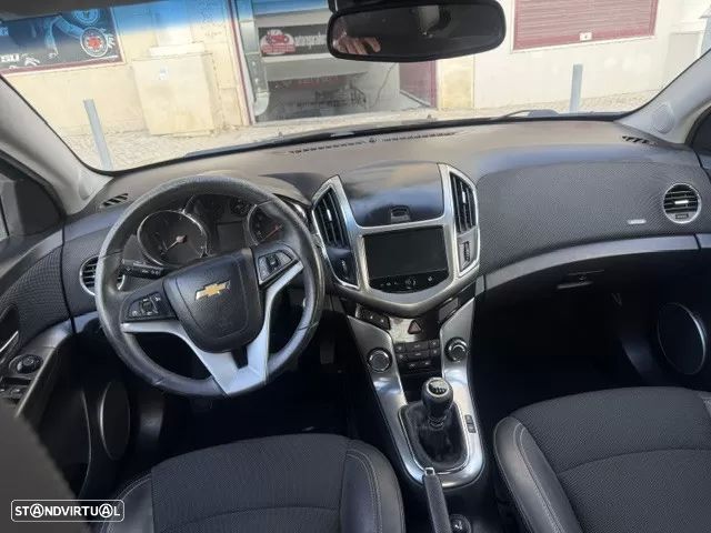 Chevrolet Cruze 1.7 VCDi LT - 16