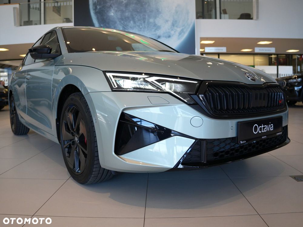Skoda Octavia 2.0 TSI RS DSG - 2