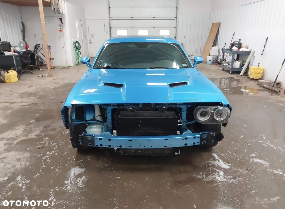 Dodge Challenger 5.7 R/T - 8