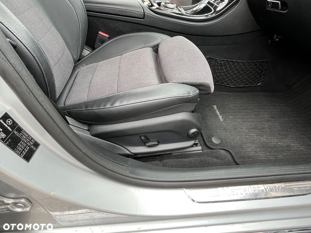 Mercedes-Benz Klasa E 220 d 9G-TRONIC - 26