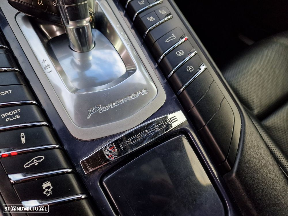Porsche Panamera Platinum Edition - 37