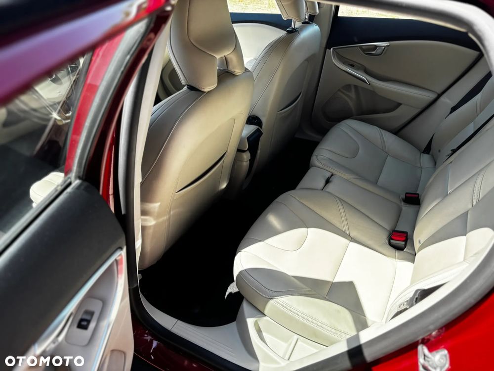 Volvo V40 Cross Country T4 Drive-E Momentum - 18