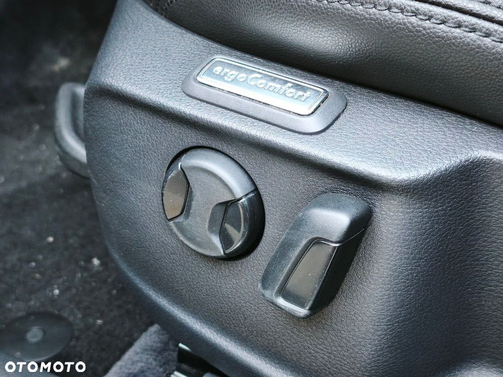 Volkswagen Passat Variant - 24