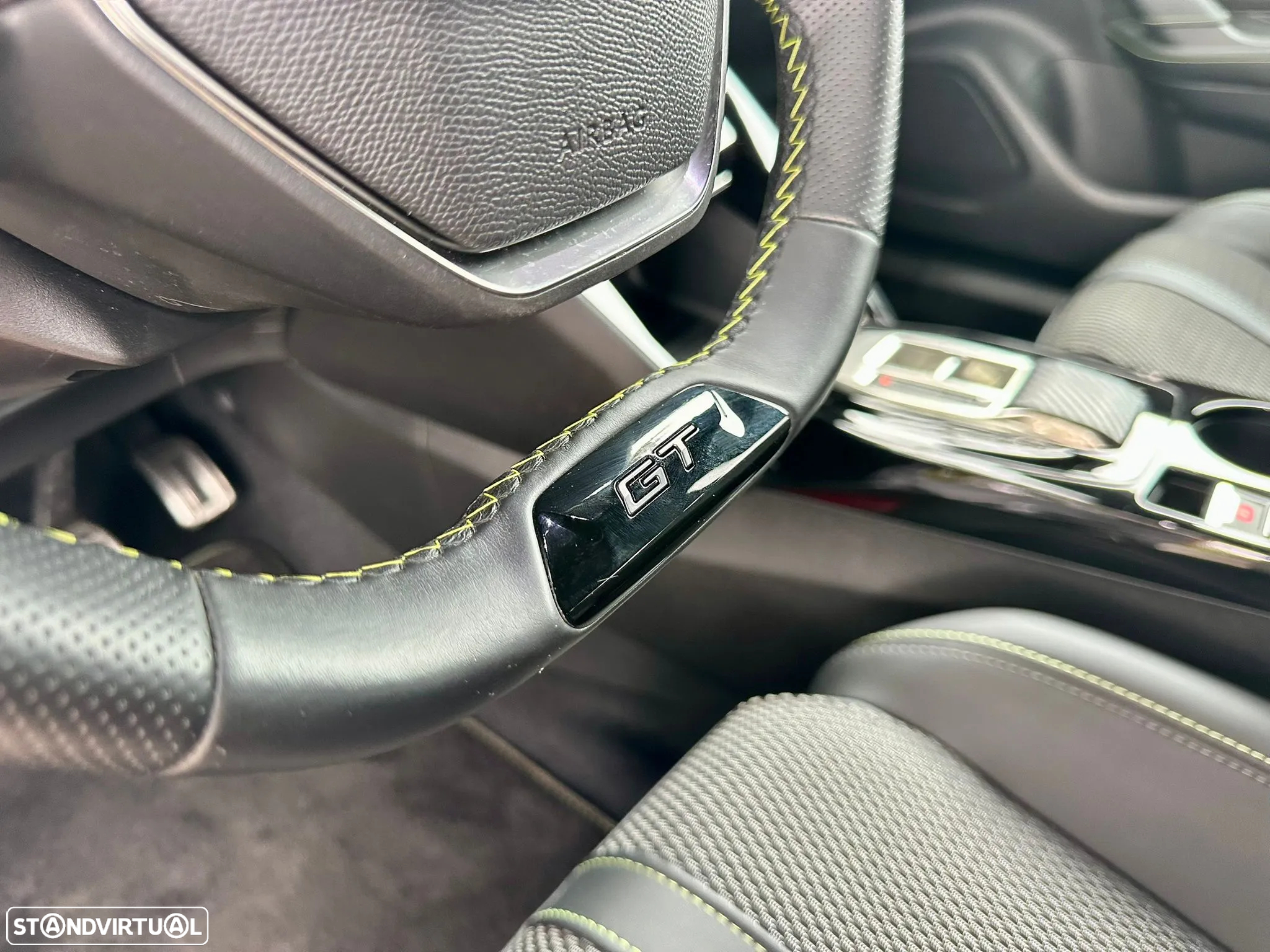 Peugeot 2008 1.2 PureTech GT Pack EAT8 - 18